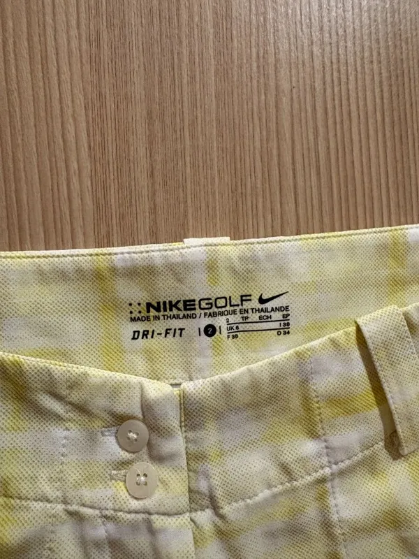 Nike Golf Shorts Size 2 Yellow and White Plaid Dri-Fit Polyester Zip Fly Pockets - Image 2