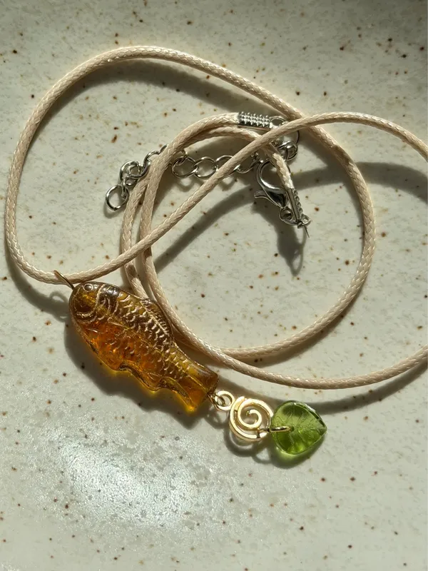 Handmade quality Czech glass amber fish boho funky necklace🌀🐟💙 - Image 4
