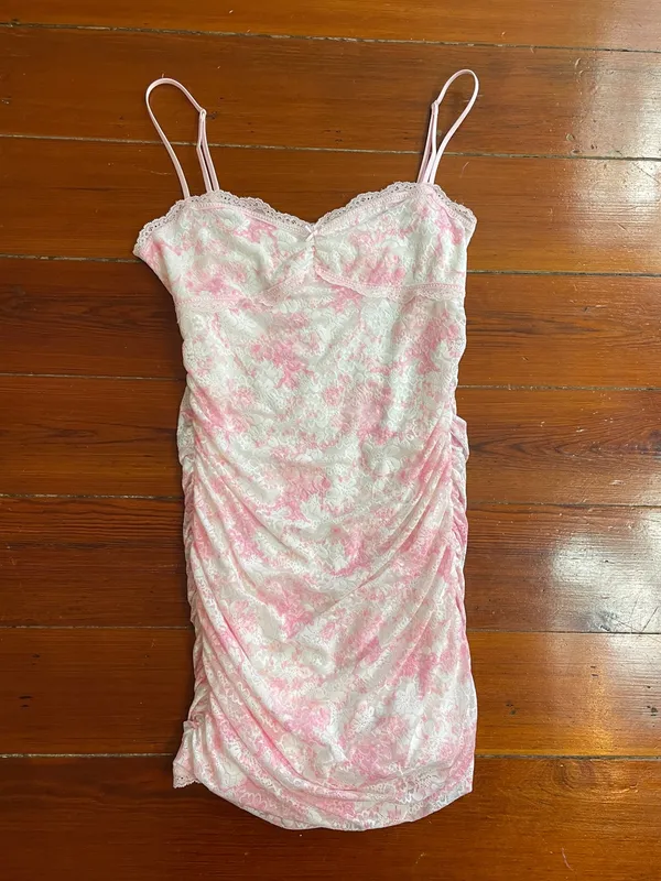 LoveShackFancy X Victorias Secret Charlamagne Pink Ruched Lace Dress Sz XS💛🎀 - Image 9
