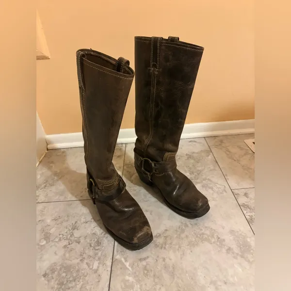 Frye Harness 15R Leather Boots in Chocolate - Image 3