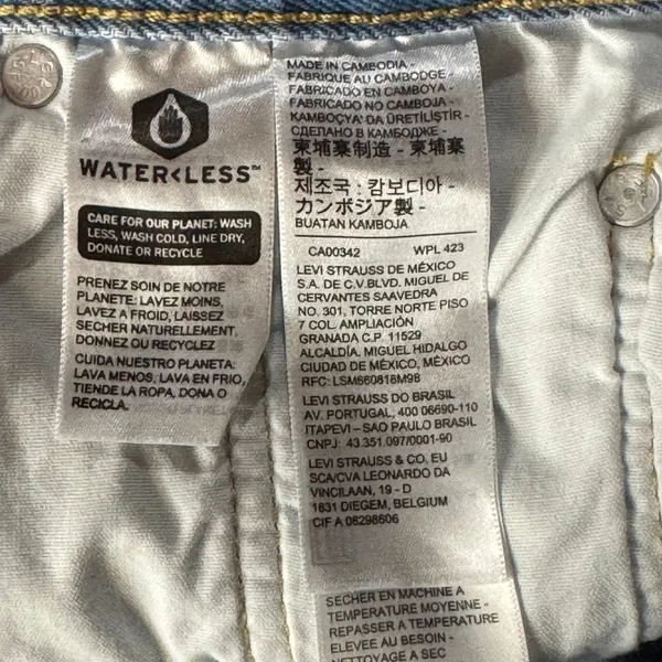 Levi’s 501 SZ W27 Jean Shorts Button-Fly Mid-Rise Distressed Frayed Light Wash - Image 6