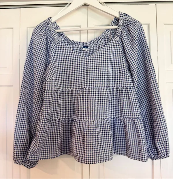 Old Navy blue gingham cotton tiered swing blouse small - Image 2
