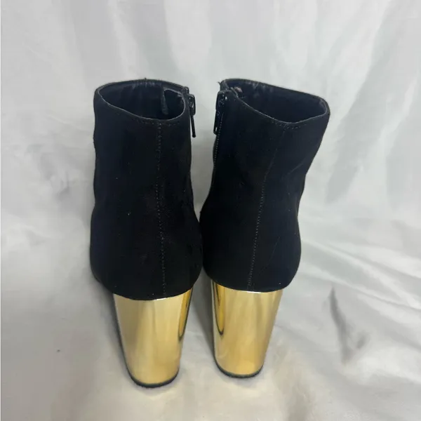 Steve Madden ankle suede black booties with gold heel size 7 - Image 3