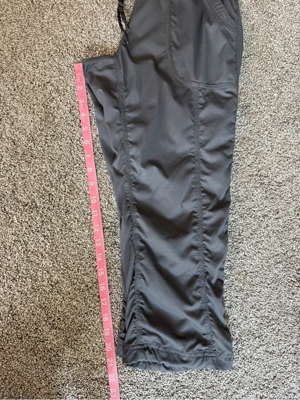 The North Face Aphrodite 2.0 Capri Pants Women Small Gray Hiking Stretch - Image 9