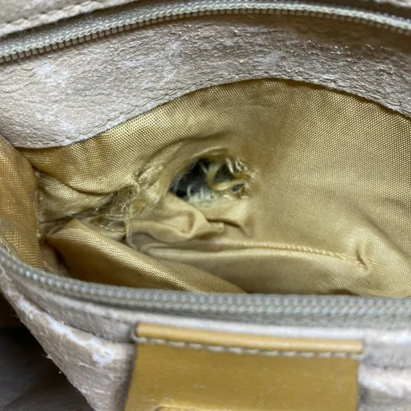 GUCCI Vintage Beige Coated Canvas/ Leather Crossbo - Image 6