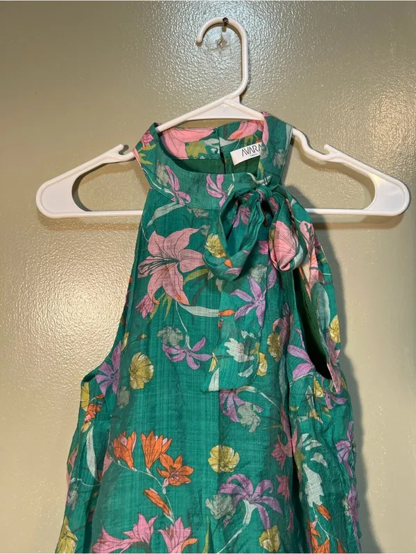 Avara Women's Size Small Sleeveless High Neck Blouse Green Floral Tie Neck Flowy - Image 2