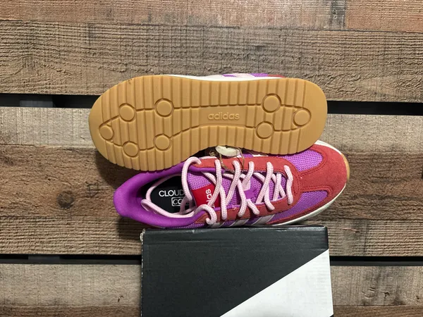 Adidas Run 70s women’s 7 - Image 4
