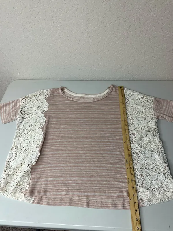 Free People We the Free Boho Cottage Floral Crochet Side Panel Blouse Size Large - Image 5