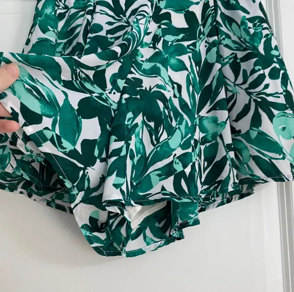 Vestique Floral Green Shorts - Image 3