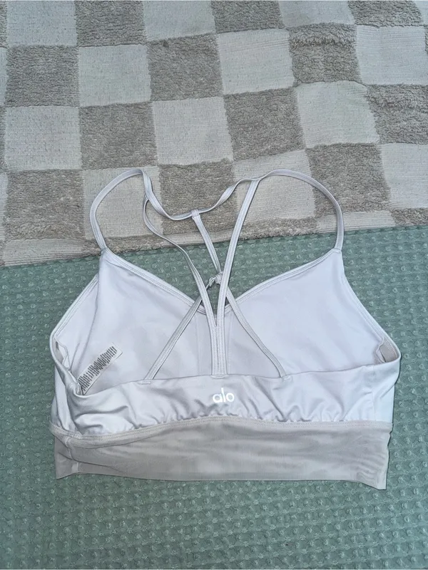 Alo‎ Yoga Lavish sports bra size L - Image 3