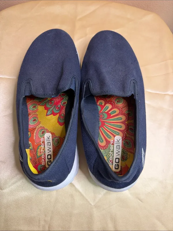Skechers Kids Slip-On Sneakers in Navy with Yellow Liner - Image 2