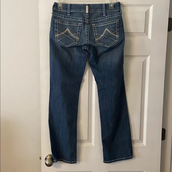 ARIAT Mid Rise Straight Classic Blue Jeans size 30 excellent conditions - Image 8