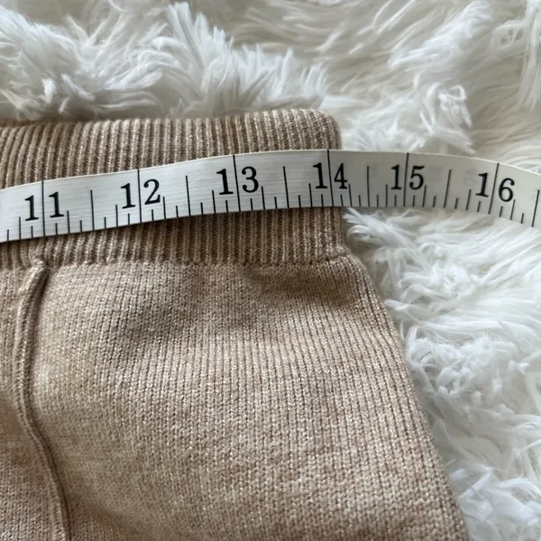 Paper Crane, tanish cream, Lounge pants size SMALL - Image 5