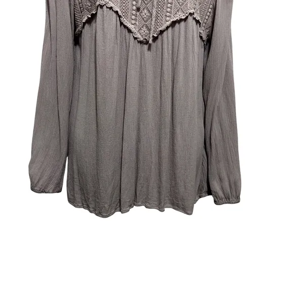Maurices Women Boho Romantic Babydoll‎ Top M Taupe Lace Crochet Peasant Earthy - Image 4