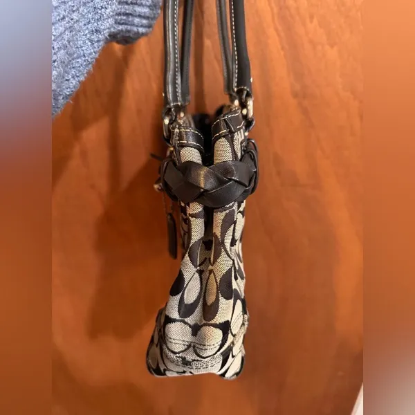 Coach Signature Hampton Black Handbag Tote - Image 11