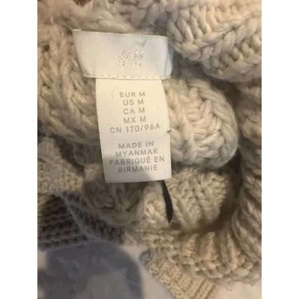 No Boundaries H&M Turtleneck Sweater Size M - Image 11