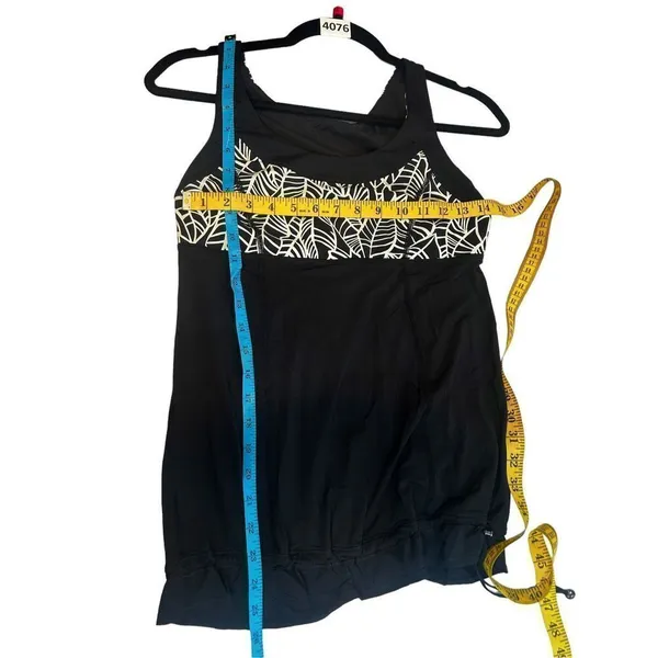 Lululemon Black Ta Ta Topper Run Athletic Cinch Hem Tank Top Women’s size 6 - Image 2