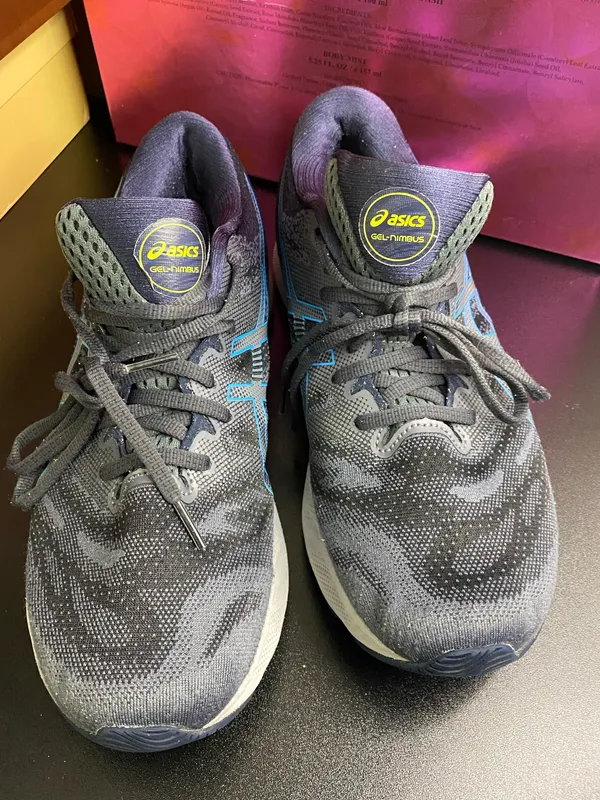 ASICS Gel Nimbus 23 - Men's Shoes Size 10.5 - Image 2