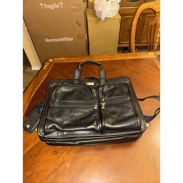 U.S. Luggage New York, Black Leather Expandable Briefcase/ Laptop Bag Travel - Image 3