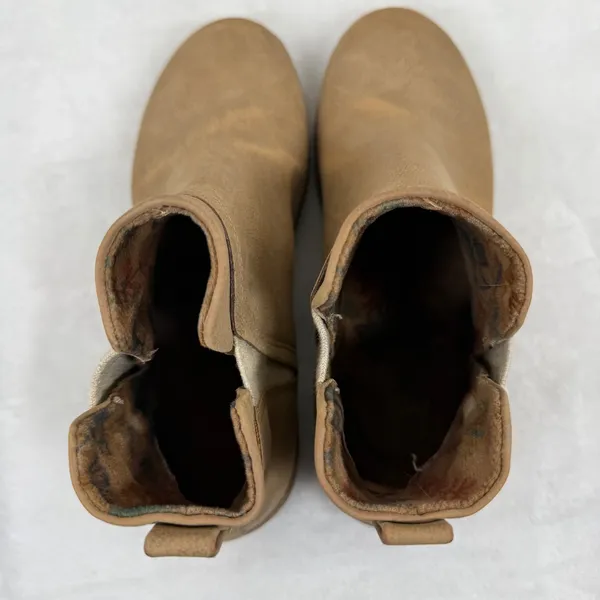 Baretraps Tan Chelsea Ankle Booties Faux Leather Round Toe Size 7M‎ BC0016702 - Image 6