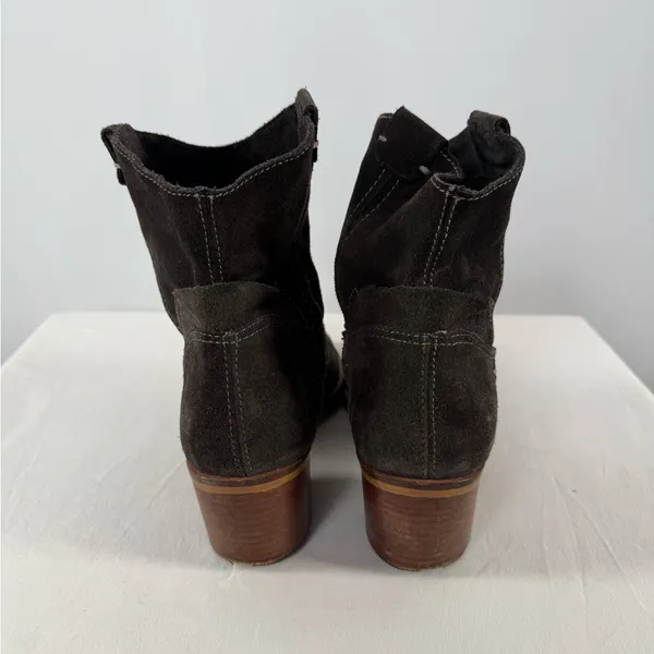 Dolce Vita Pull On Suede Boots in Chocolate‎ Brown size 10 - Image 4