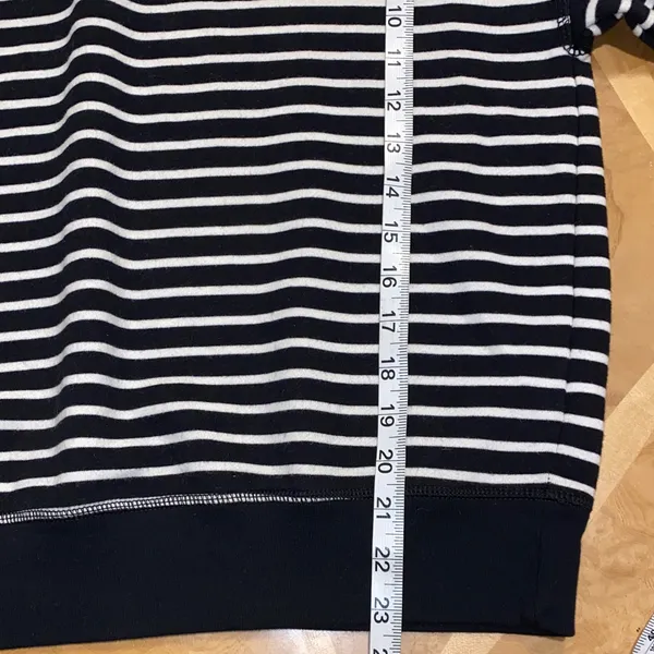 NWT!!American Eagle Outfitters Black & White Off-the-Shoulder Sweater Size Small - Image 5