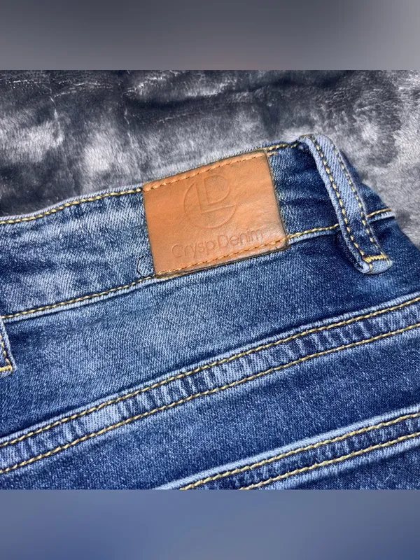 Crysp Denim Shorts Size 26 - Image 3
