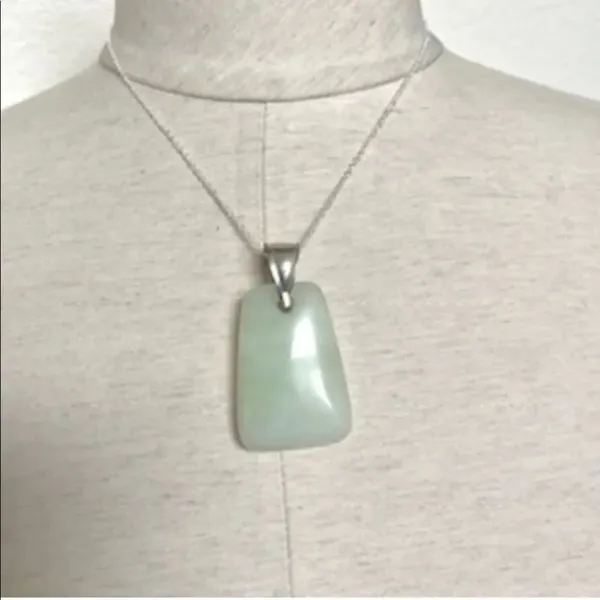 Green chalcedony pendant necklace - Image 4