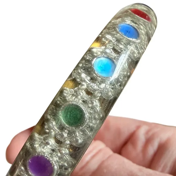 Vintage 1950s Lucite Confetti Bangle Bracelet Multicolor Rhinestone Brass Cuff - Image 8