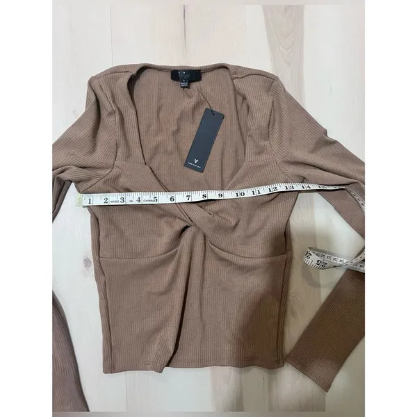 Lulus NWT Women Small Brown Ribbed Long Sleeve Twist-Front Top Fall Minimalist - Image 5