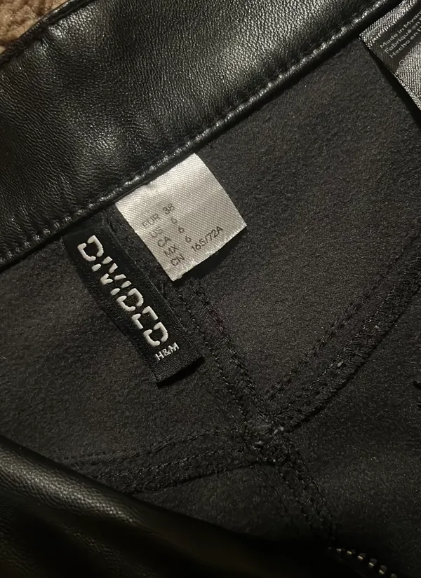 Black Leather Pants Size 6 - Image 4