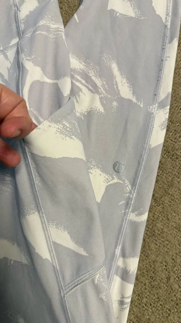Lululemon Speed Up Tight 28" *Full-On Luxtreme - Denali Ice Grey White - Size 6 - Image 6