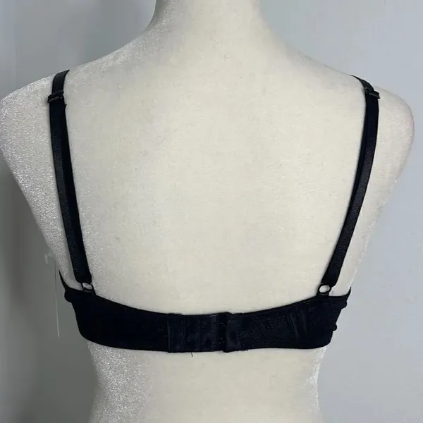 NWT IZOD T-shirt underwire padded bra. Size 36C. Adjustable length straps. - Image 3