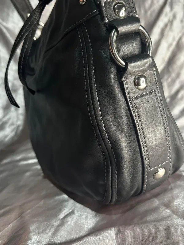 Vintage Y2K Coach Black Leather Zoe Shoulder Bag - Image 4