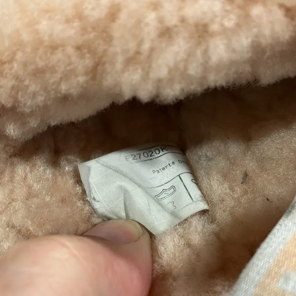 UGG Fluff Yeah platform slippers light peach size 11‎ - Image 8