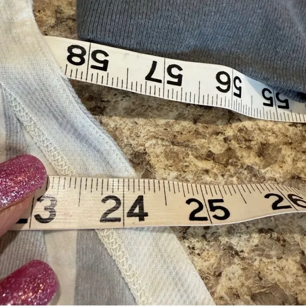 Lululemon Striped Gray and White Women's Tank Top - Image 5