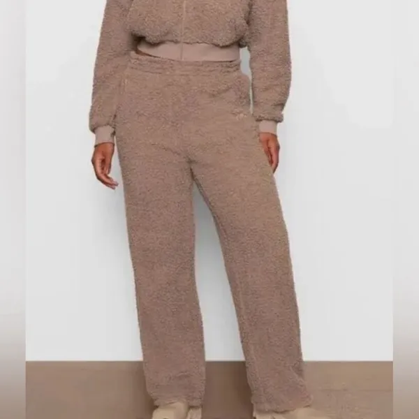 SKIMS Teddy Sherpa Wide Leg Lounge Track Pant- Size Small - Image 3