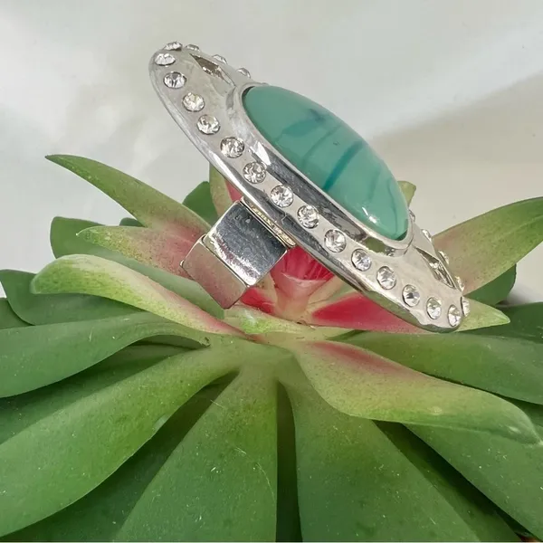 Ladies Cocktail Costume Jewelry Ring Silver Tone Band Faux Turquoise Adustable - Image 3