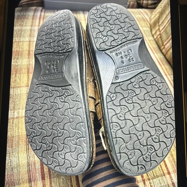 Birkenstock size 7 - Image 3