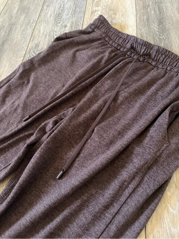 Lululemon Soft Jersey Classic-Fit Mid-Rise Joggers Size 6 NWOT - Image 6