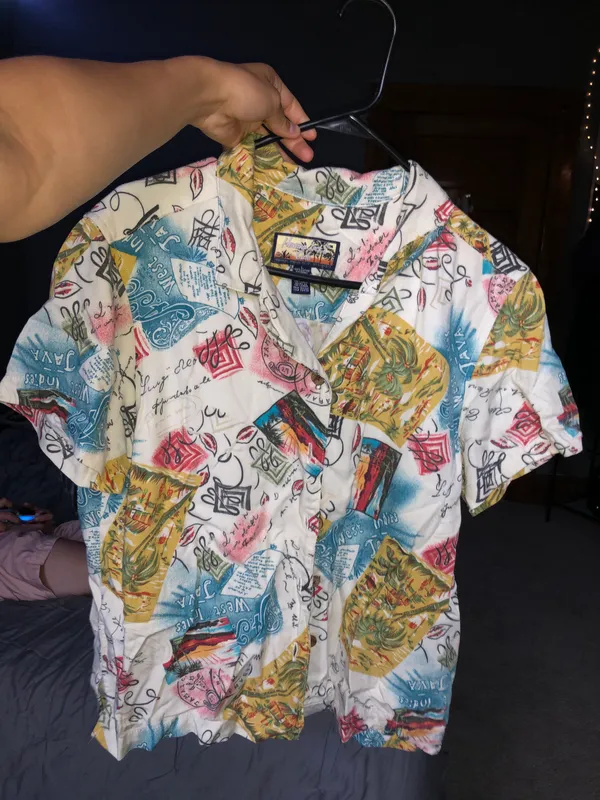Hawaiian Button Down Multiple Size L - Image 2