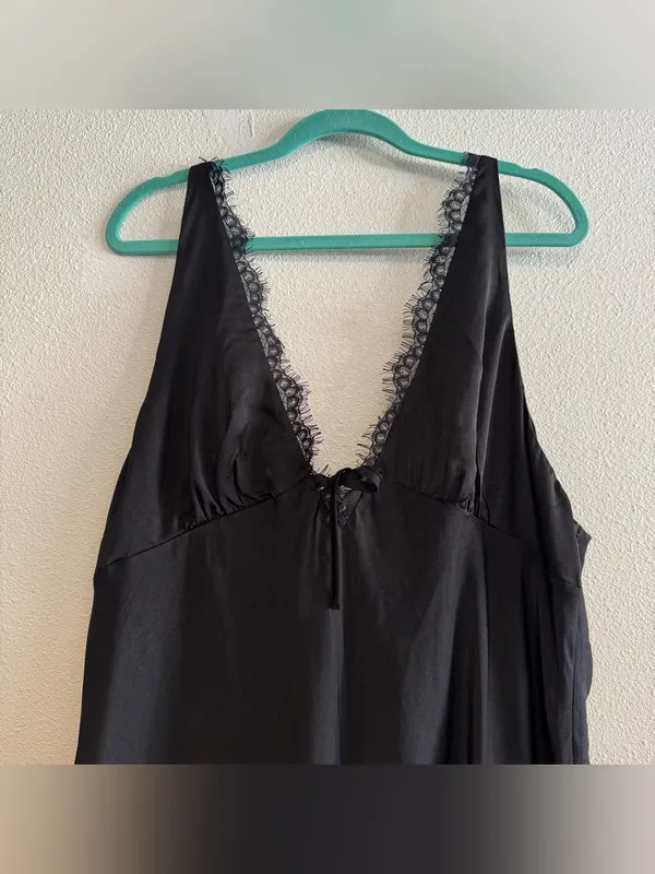 Beginning Boutique Stacy Black Maxi Dress Size 18 Like New - Image 3
