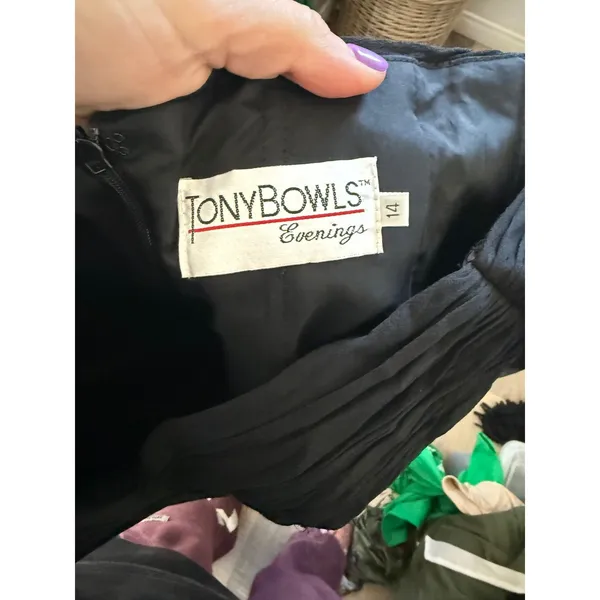 Tony Bowls‎ Evenings Black 100% Silk Ruched Formal Gown - Size 14 - Image 6