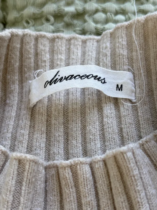 Olivaceous turtle neck sweater bell sleeve, size medium - Image 6