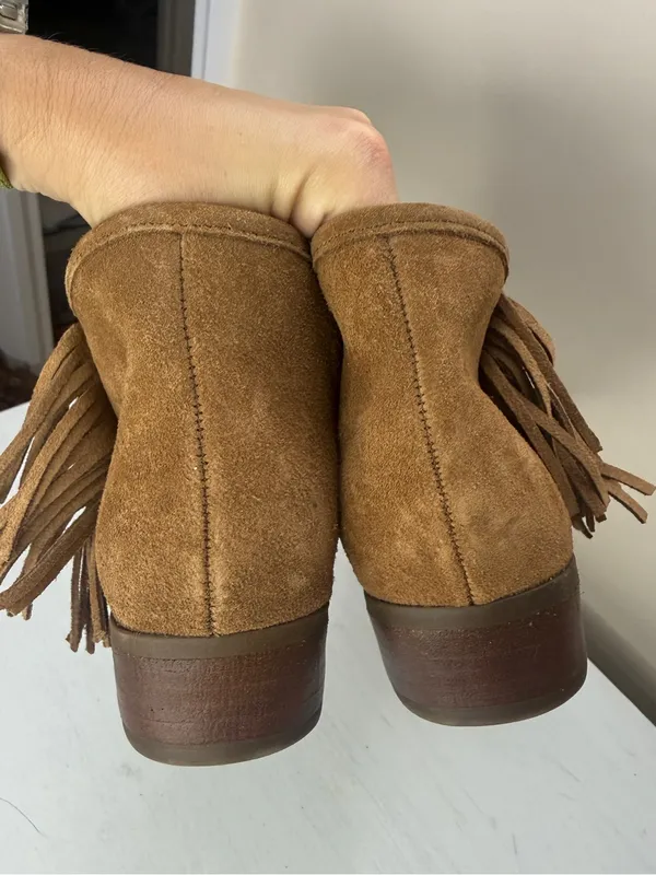 Minnetonka 1523 Blake Boot Brown Side Zipper and Fringe women’s size 8.5 - Image 5