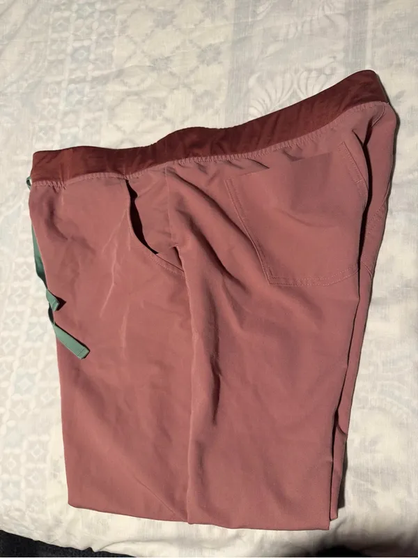 Figs Mauve Rose Scrub Jogger with Contrast Drawstring - Image 3