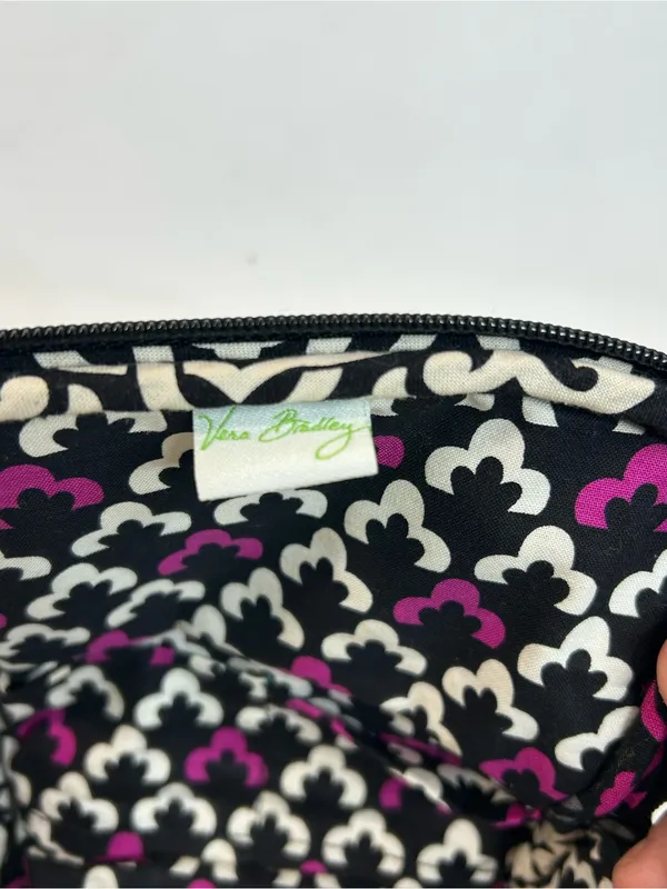Vera Bradley Quilted Travel Cosmetic/Jewelry Bag in Canterberry Magenta Pattern - Image 9