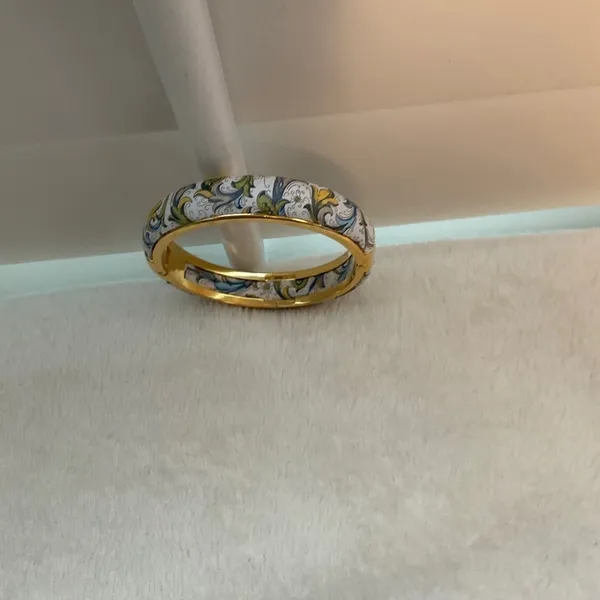Stylish Silver and Gold Women's Bracelet - Image 4