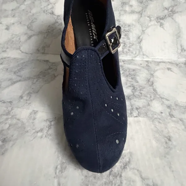 Re-Mix Vintage Footwear Cloche‎ T-straps in Navy Suede/Black Patent, Size 6 - Image 11