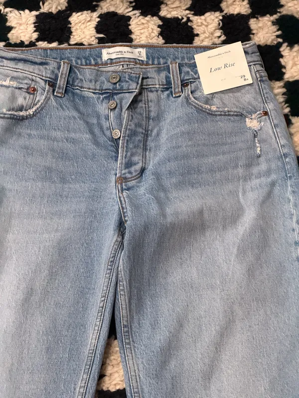 Abercrombie Curve Love 90s Ultra High Rise Straight Jeans - Image 3